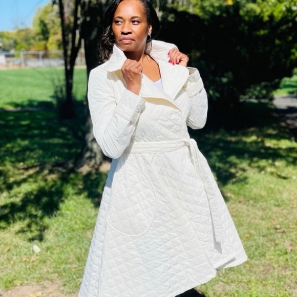 Fashion Quilted nylon peplum jacket - Picture 2 of 2